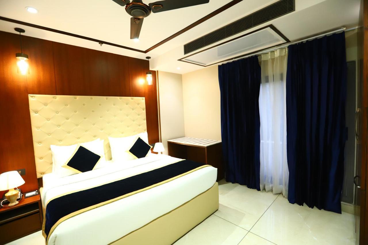 Sanca International Hotel In Patel Nagar Delhi نيودلهي المظهر الخارجي الصورة