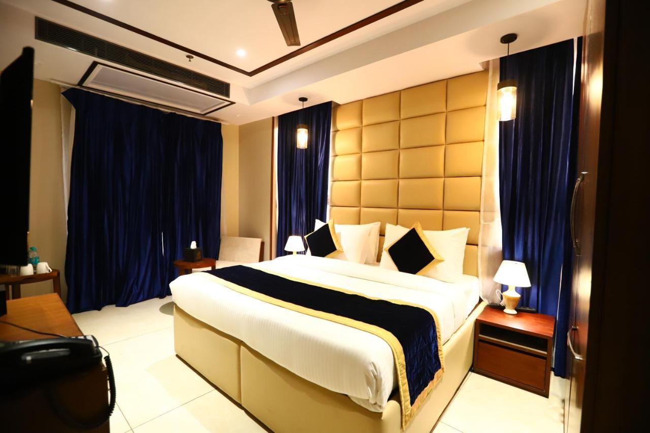 Sanca International Hotel In Patel Nagar Delhi نيودلهي المظهر الخارجي الصورة