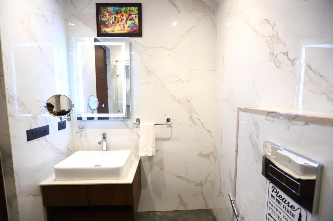 Sanca International Hotel In Patel Nagar Delhi نيودلهي المظهر الخارجي الصورة