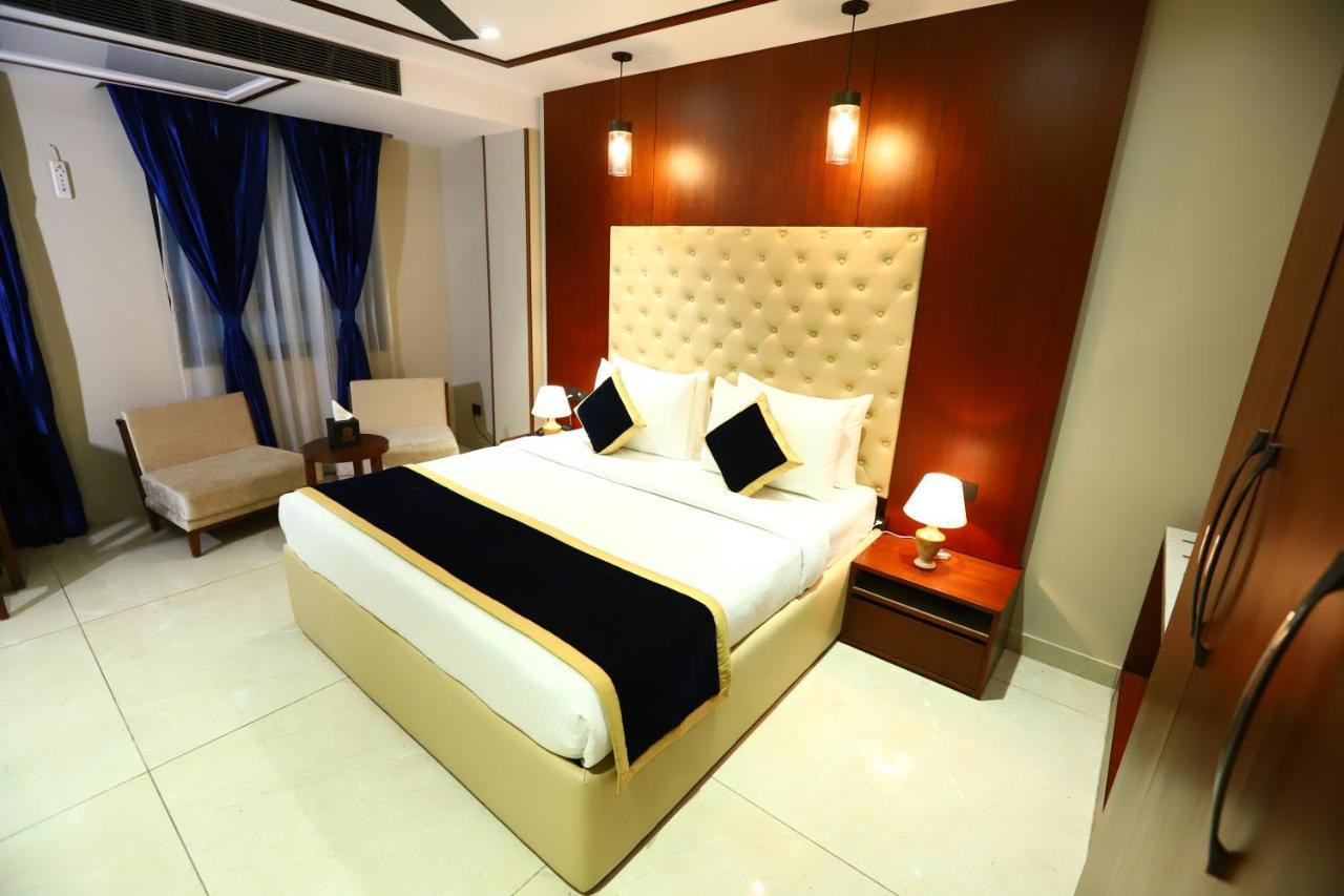 Sanca International Hotel In Patel Nagar Delhi نيودلهي المظهر الخارجي الصورة